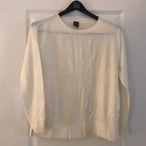 Gap // Maternity // Cream Sweater